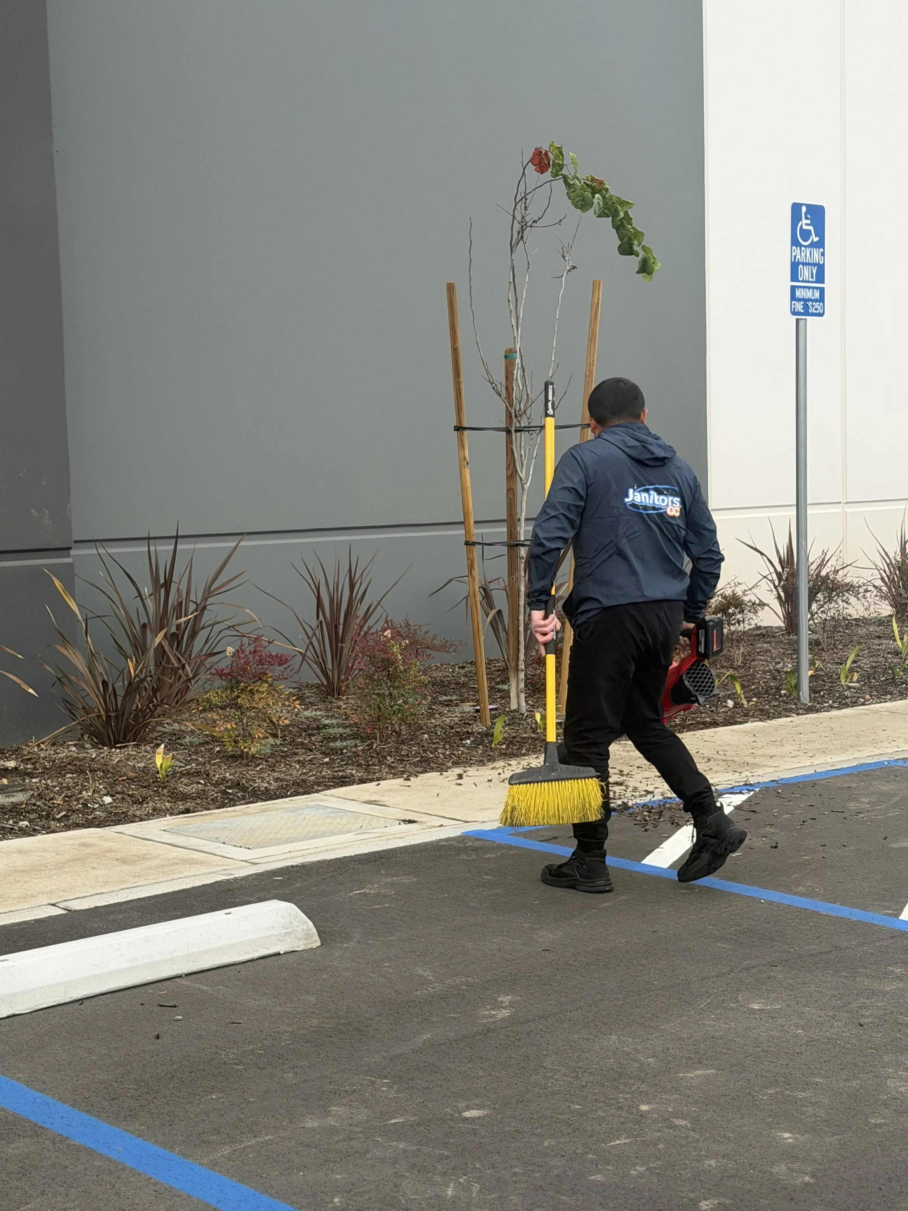 Exterior Maintenance Cleaning in Santa Fe Springs - Janitors OC - Image 2